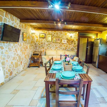 Maria With Heated Swimming Pool Villa