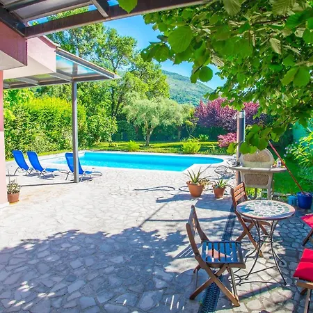 Maria With Heated Swimming Pool Villa