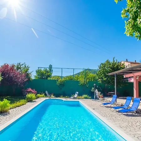 Maria With Heated Swimming Pool