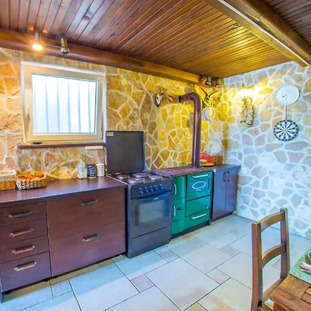 Villa Maria With Heated Swimming Pool *
