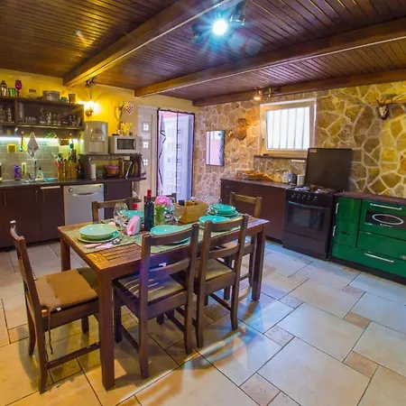 Villa Maria With Heated Swimming Pool Mostar
