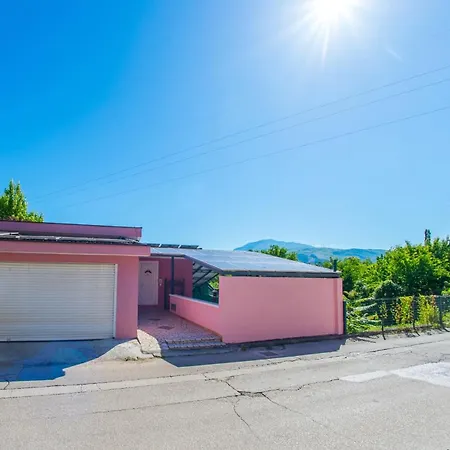 Villa Maria With Heated Swimming Pool *