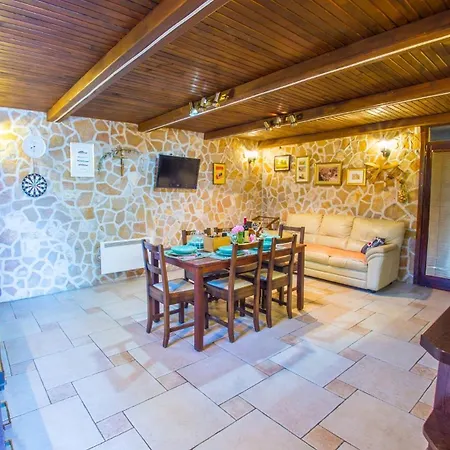 Maria With Heated Swimming Pool * Mostar